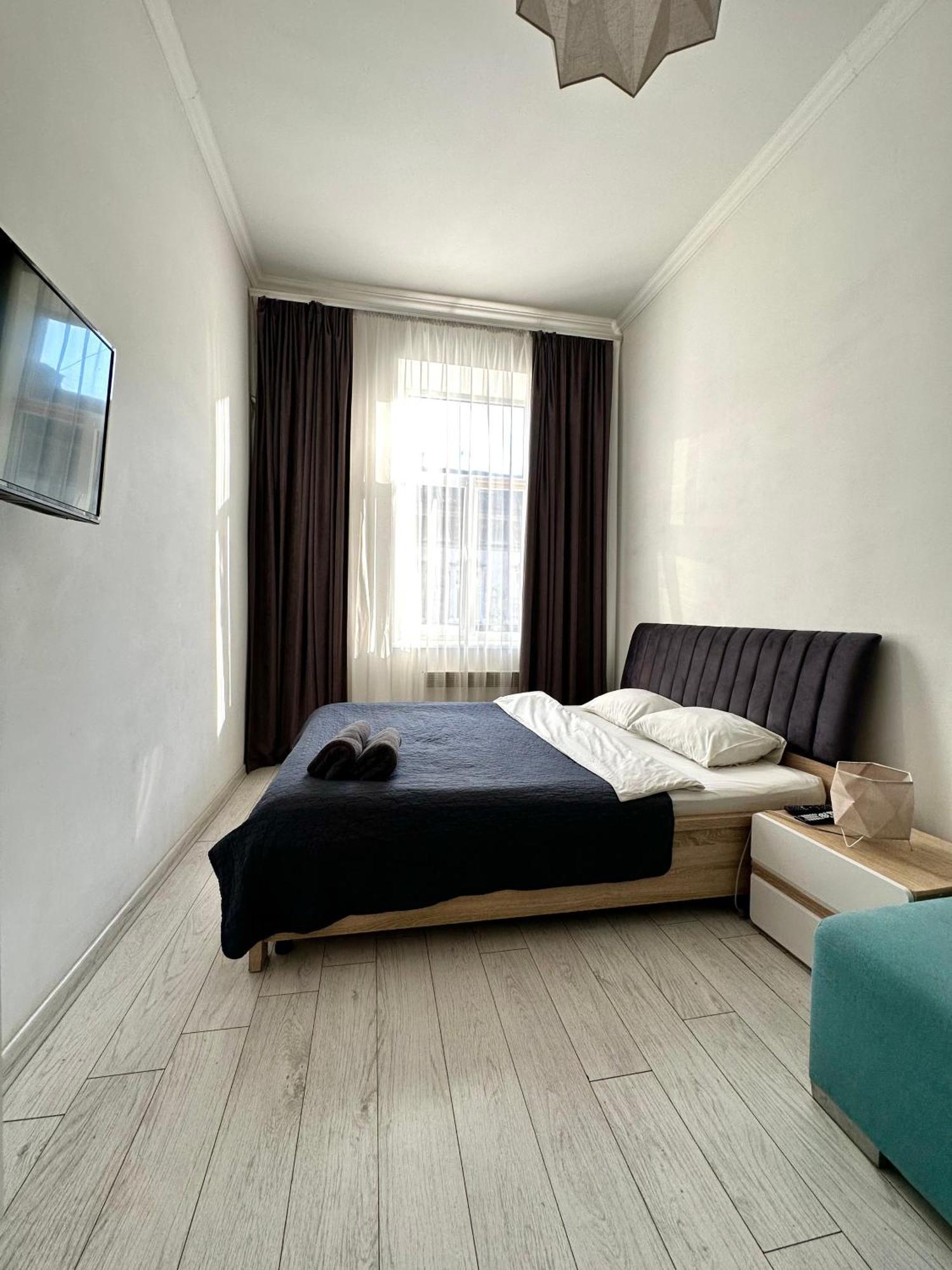 Romantic Apartments-Near Opera House 5/8 Lviv Exterior photo