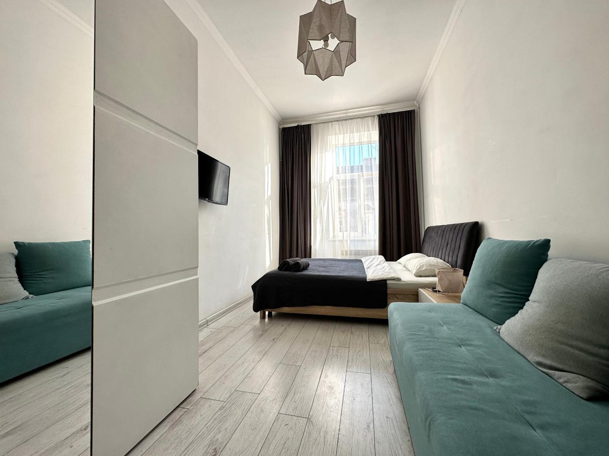 Romantic Apartments-Near Opera House 5/8 Lviv Exterior photo